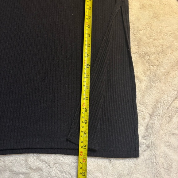 Abercrombie & Fitch Skirt Set S/M
Black Ribbed Wrap Crop Top & Maxi Skirt Stretc - Picture 15 of 16